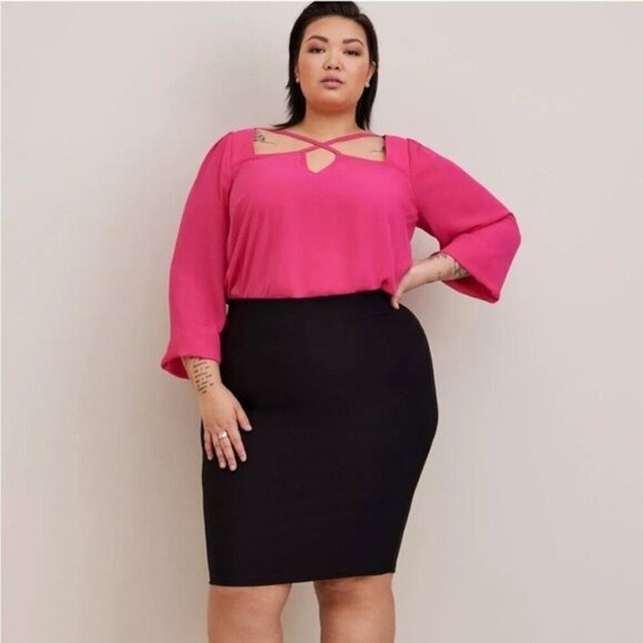 Torrid Barbiecore Georgette Keyhole Long Sleeve Blouse Top 3 (22 - 24) 3X Pink - Picture 1 of 12